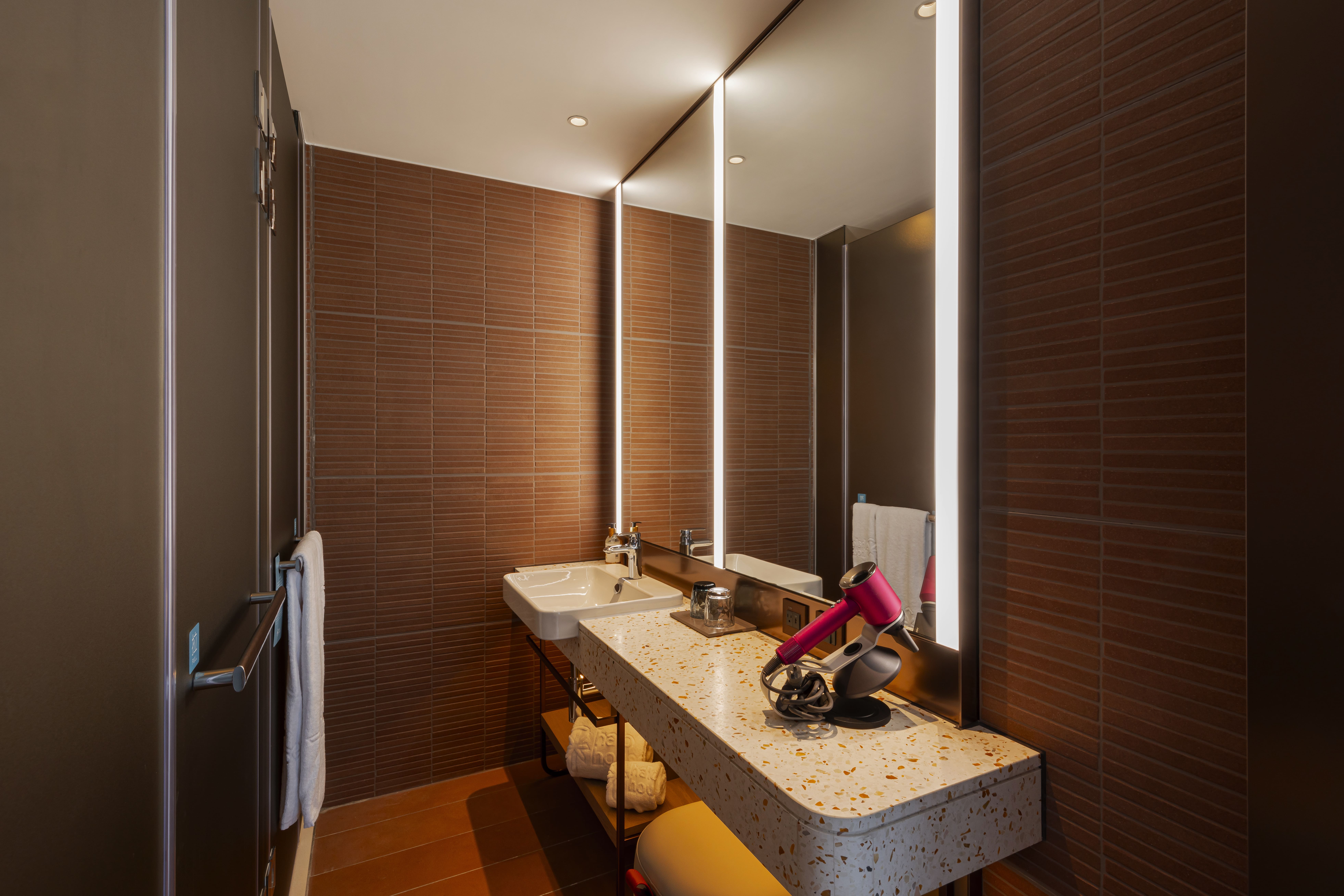Luxury Floor│ Halo Room